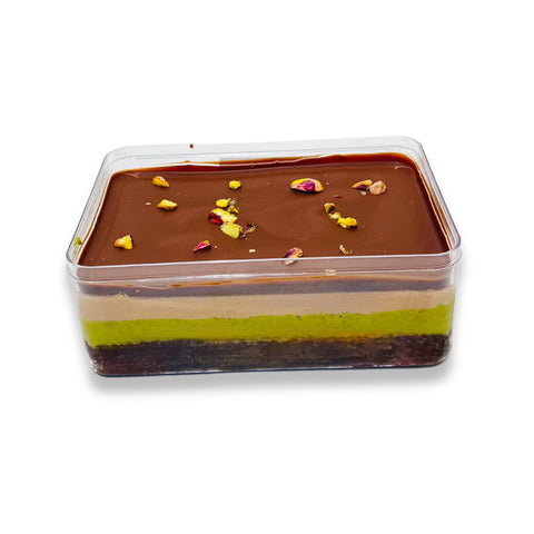 Pistachio Kunafa Choco Cake