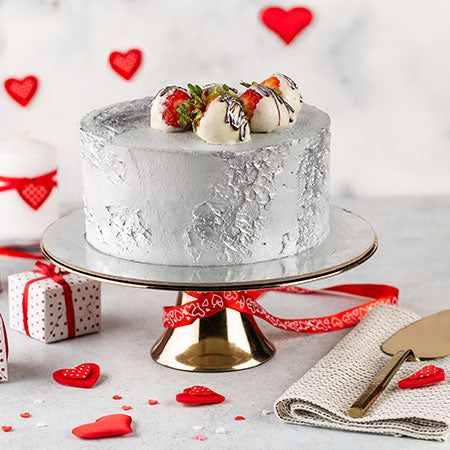 Silver Drip Strawberry Cake - 2.5kg